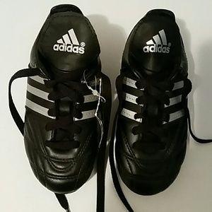 New w/Tags Adidas Kids Size US 10.5 Soccer Cleats
